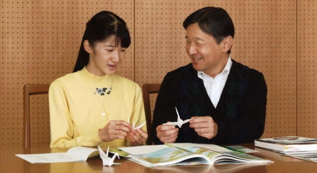 日本公主爱子美照亮相 摆脱婴儿肥成清瘦美人