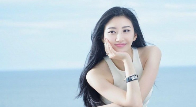 景甜个人资料及近况曝光 景甜遭调侃适合文工团审美