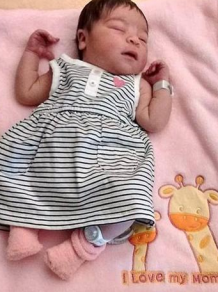 美国婴儿被活活饿死在家 或因父母吸毒过量死亡一周
