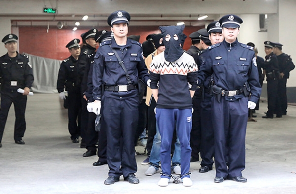 安徽最大涉黑案一审 黑老大靠武力称霸涉及多宗罪