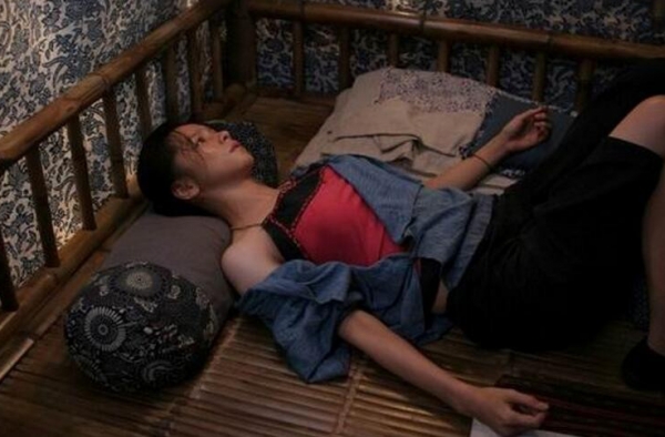 徐若瑄被霸王硬上弓是怎么回事? 徐若瑄被猛男凌辱尺度令人咋舌