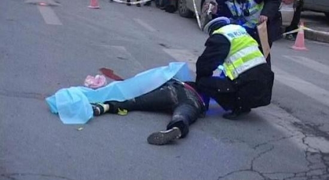 高二女生赶考路上摔倒被轧 赶考成了赶着去投胎