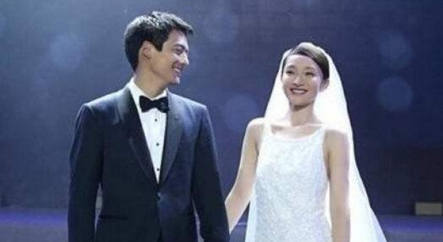 网曝周迅高圣远离婚 工作人员直接回应:假的