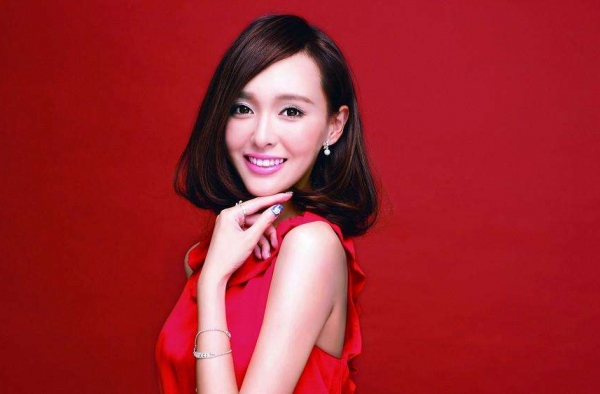唐嫣与杨幂不和？唐嫣工作室公然否认手滑讽刺杨幂