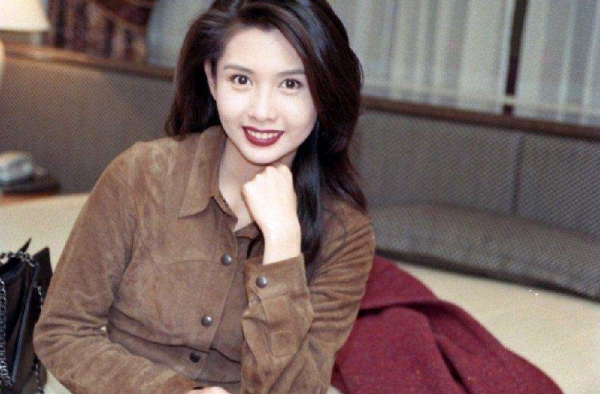 女神邱淑贞 女儿一个赛一个的漂亮