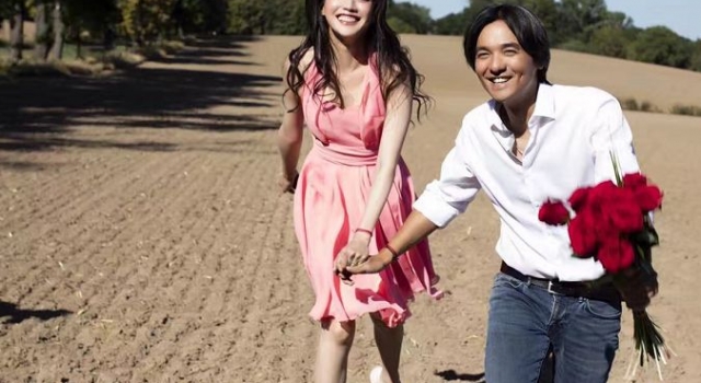 舒淇冯德伦婚后罕见秀恩爱 上演妇唱夫随