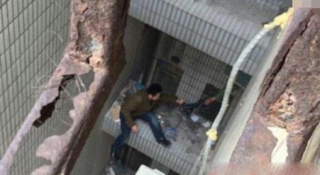 苦劝17小时 轻生男子仍从24楼跳下不幸身亡
