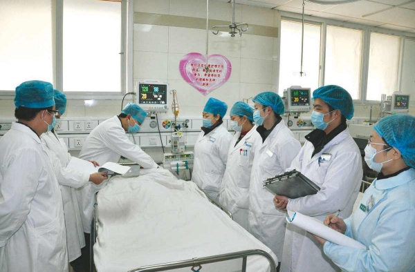 医生垫医药费被打怎么回事？竟是自己老婆先动的手