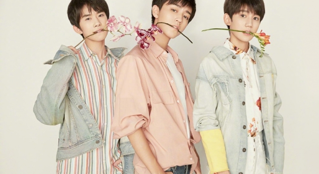 TFBOYS变身吃花少年 少年初长成清新又撩人