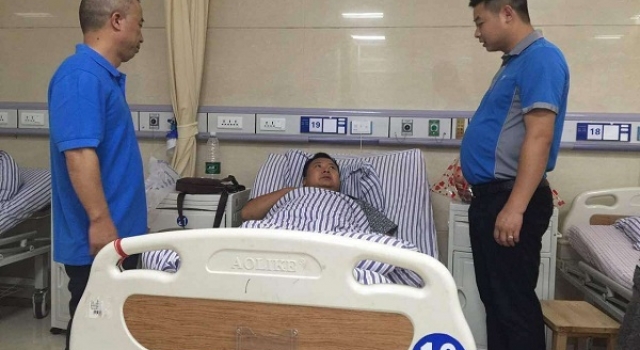 快递员迟到遭殴打后续：快递员和打人者皆陷“恐惧”
