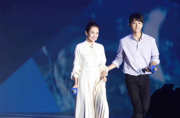 章子怡将出席双宋婚礼 宋仲基竟还抱过章子怡女儿醒醒