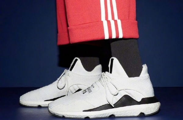 adidas Y-3有没有最吸引你们喜欢？快来一双