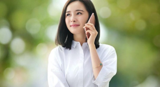 杨幂回应“诈捐门”事件 真诚道歉网友有何看法呢？