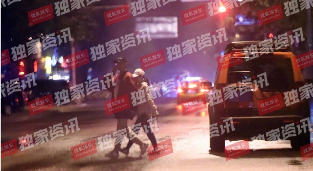 张靓颖牵手帅哥身份曝光 原来陈秋莳当过张靓颖婚礼伴郎