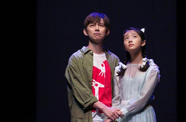 多多何炅同台演出赖声川导演话剧 黄磊孙莉发文为其加油