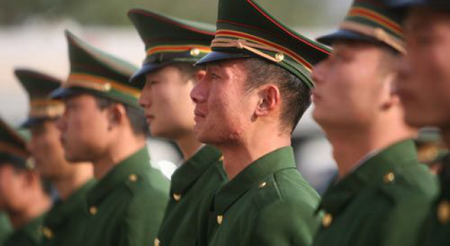 北海边检站邀请老兵重返军营庆“八一”