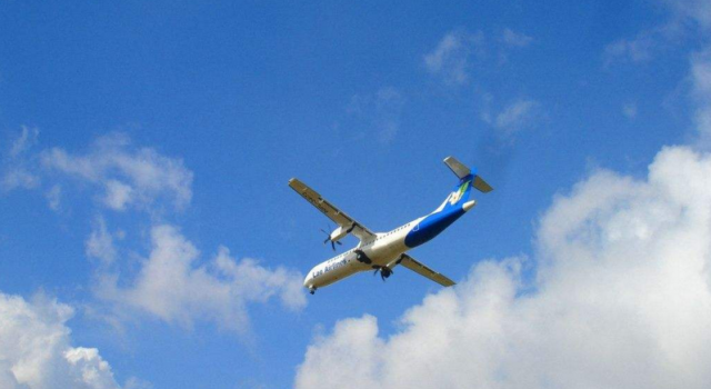 美地勤偷飞机坠亡 还在空中做特技,生前是机场地勤