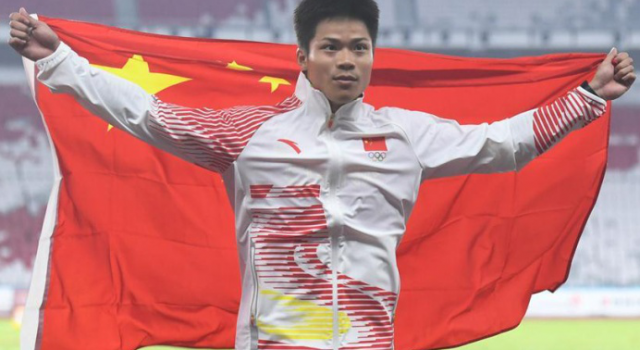 苏炳添百米夺冠！“中国飞人”打破赛会记录