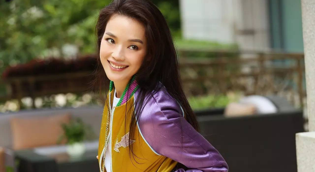 曾是“天王嫂”的舒淇  情路坎坷的实力派女演员