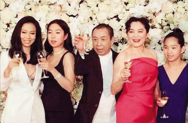 林青霞被爆离婚 一代女神也躲不过烟火气的人生