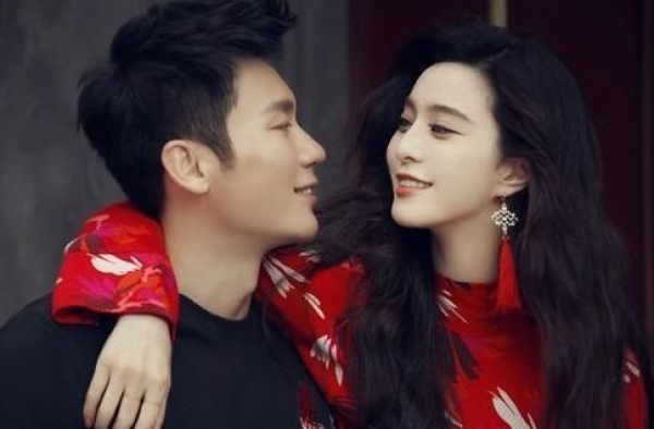 李晨回应微博发文 在爱情中慢慢长大的李晨学会担当