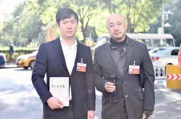 徐峥沈腾合影 照片曝光惹人爆笑！竟是这幅表情？