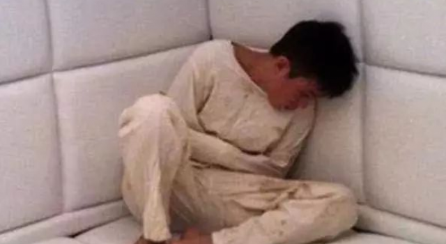 大学生被强送精神病院 134天遭受非人对待后自救