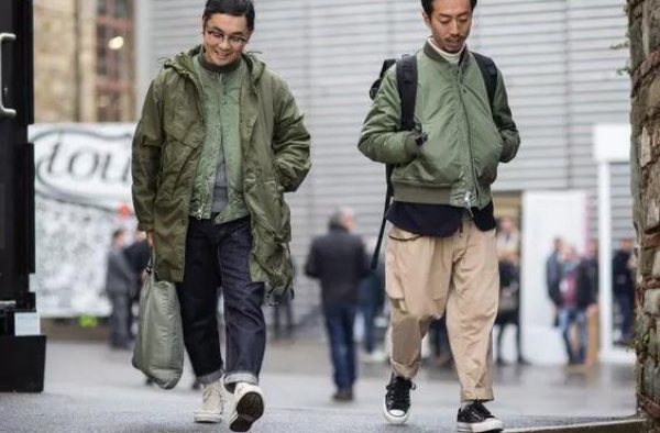 矮个子就没有春天了？工装裤怎么搭配显腿长？