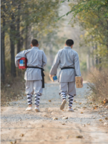 功夫小子变快递员怎么回事？现在快递员也要会功夫吗？