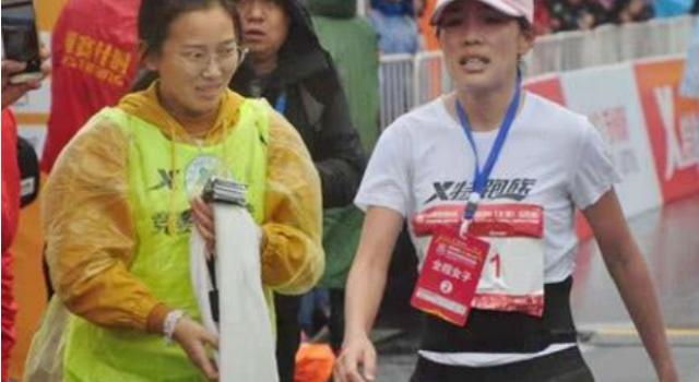 马拉松冲刺被干扰怎么回事？不怕神对手就怕猪队友
