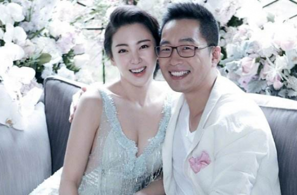 张雨绮袁巴元复合？两人亲密同行离婚只是炒作？