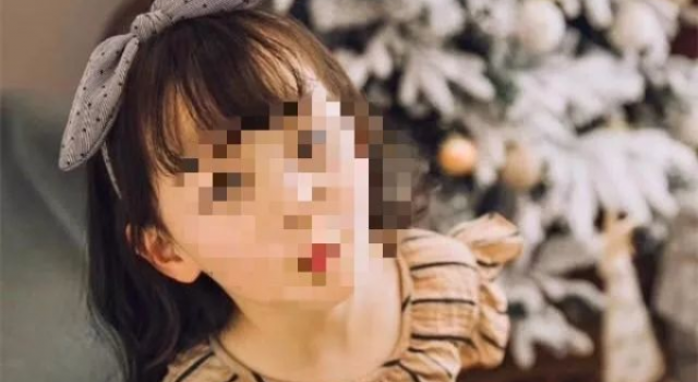 试衣镜砸6岁女童怎么回事？试衣镜怎么会突然倒下来？