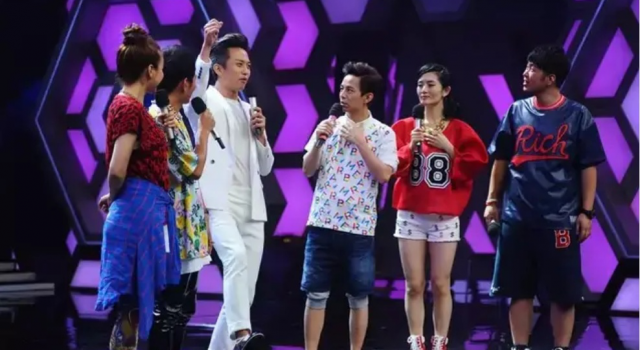 谢娜主持功底差 却玩转娱乐圈 她的身上究竟有何能耐？