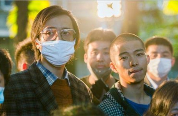 章宇微博预言出柜什么情况？关谷神奇和小黄毛接吻了