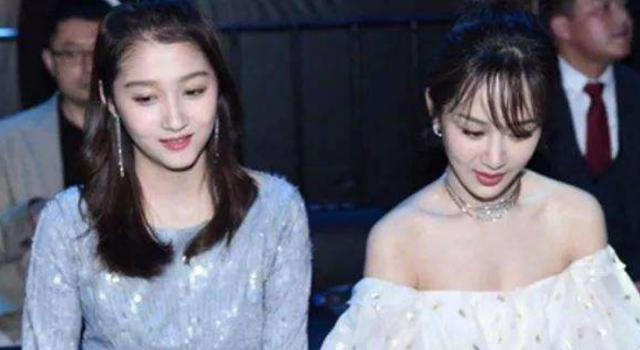 杨紫关晓彤 腿 杨紫小腿比关晓彤大腿都粗？扎心了！