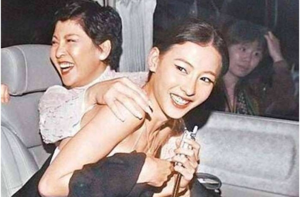 向太张柏芝为什么翻脸？多年恩怨导致现在势不两立！