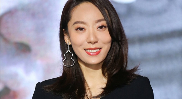 鄂博为什么叫鄂靖文? 新名字有好寓意