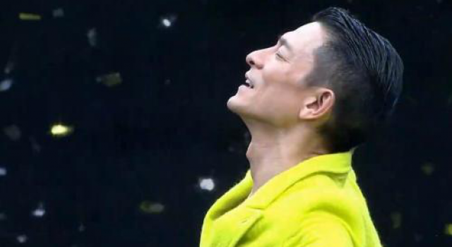 刘德华流泪宣布终止演唱会 娱乐圈明星控诉其一票难求！