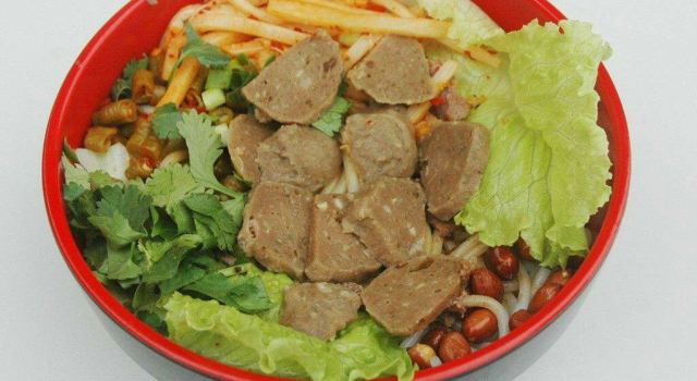品尝经典桂林美食 一起走进这秀色可餐的桂林
