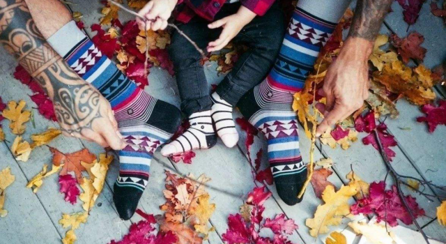男士潮袜如何搭配 让袜子成为整套造型的点睛之笔