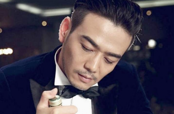 男生背头发型之如何展现你放纵不羁的时尚魅力