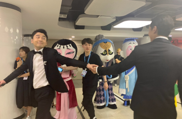 见到胡歌的雷佳音表情亮了 曾坦言有些嫉妒胡歌