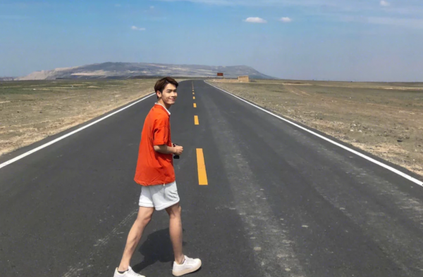 夏季清爽男生穿搭 给你一个富有惊喜的生活体验