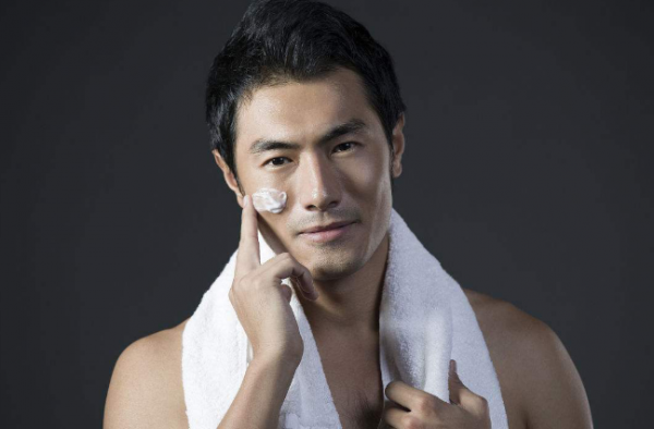 夏日里男士该怎么护肤？男士护肤的注意事项有哪些？