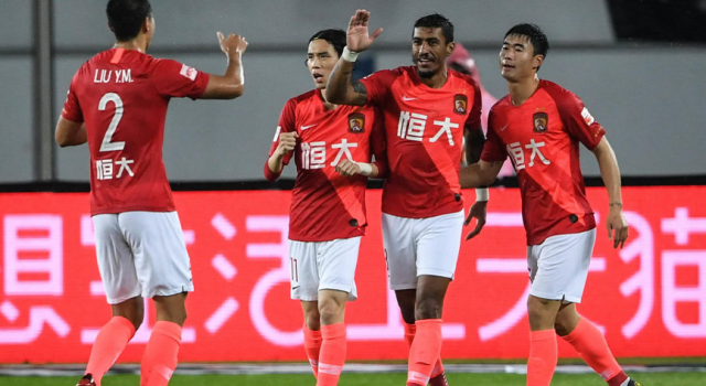 恒大3-0泰达 埃尔克森回归后进球 主裁判偏袒恒大？