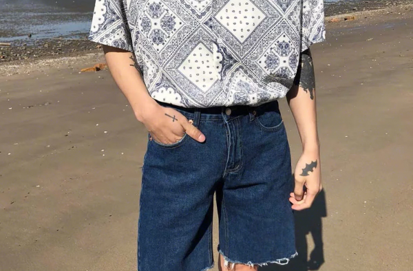 炎炎夏日少不了的韩系穿搭 一条时尚短裤的搭配