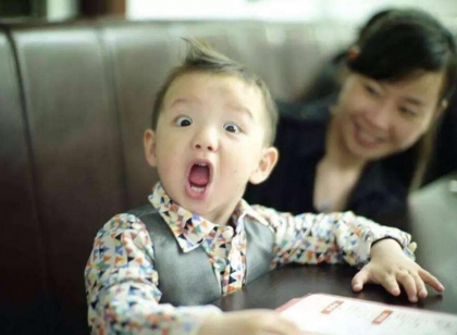 孩子玩手机误买一辆凯迪拉克 这次真误会“熊孩子”了