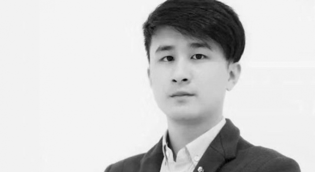 90后小伙跳水救轻生姑娘遇难 网友：不建议舍己救人