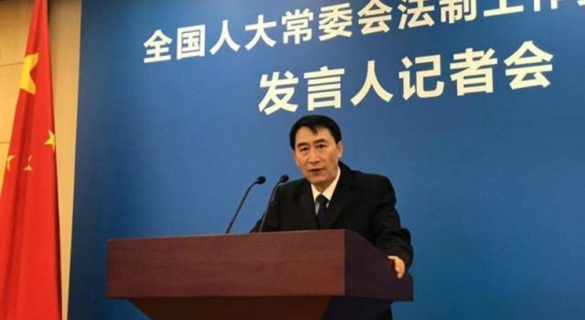 明年将制定个人信息保护法 网友：快赶工安排上吧