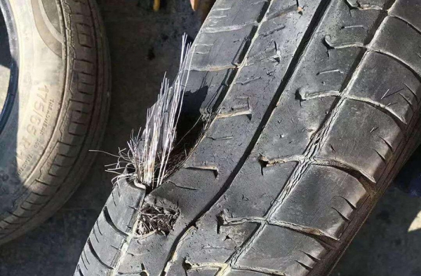 爆胎前有什么征兆 这几点要注意 关键时刻能救命